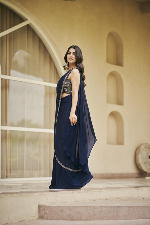 V-Neck Bustier + Pre Drape saree | TCT-839