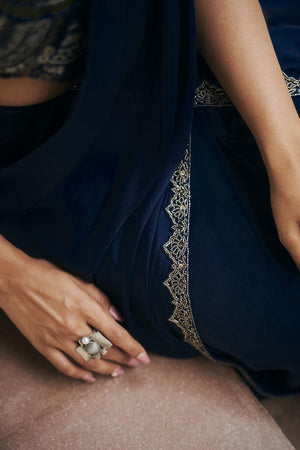 V-Neck Bustier + Pre Drape saree | TCT-839